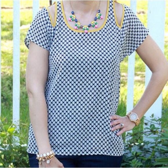 THML Stitch Fix Jaye Cutout Shoulder Top MP NWT - Picture 7 of 7